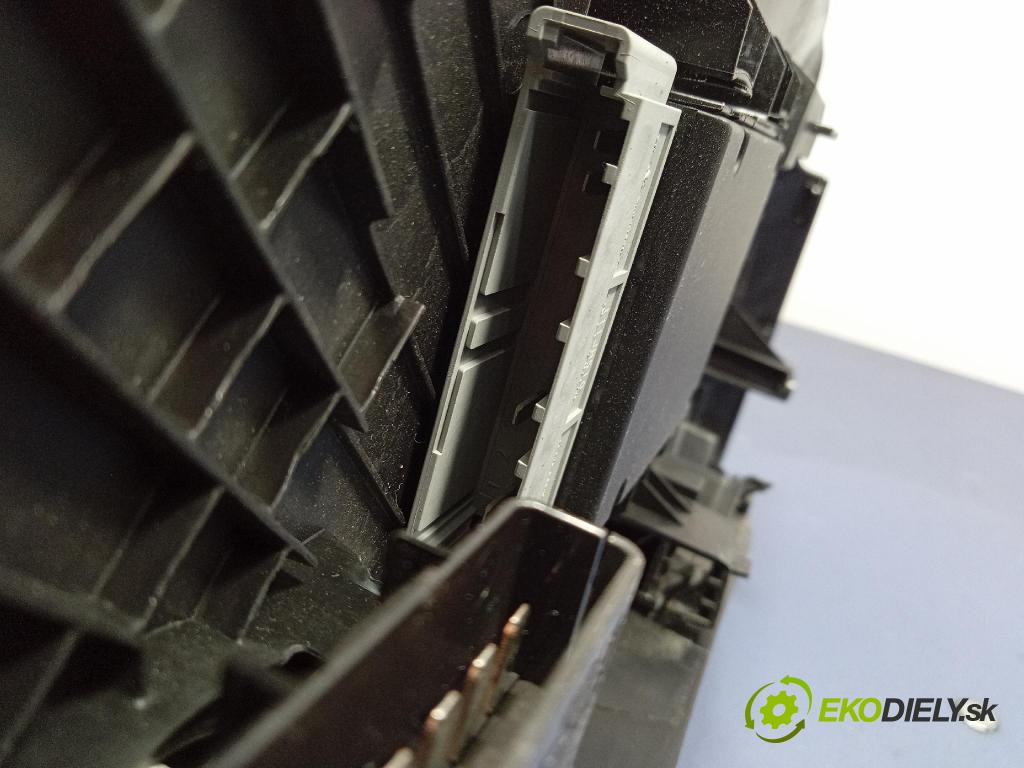 Jeep Grand Cherokee 2020 Sedačka Ovládače: DOCWXX58101