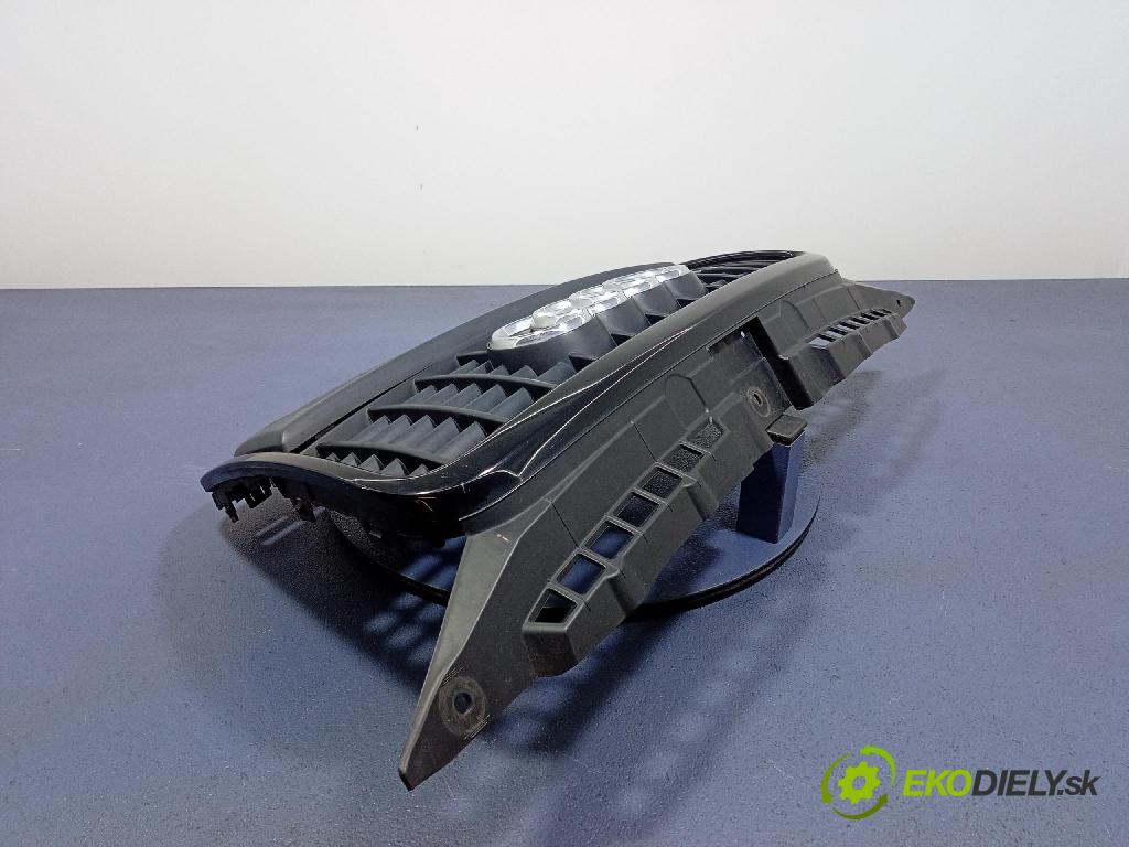 Audi A3 2007 miežka / Gril: 8P4853651A