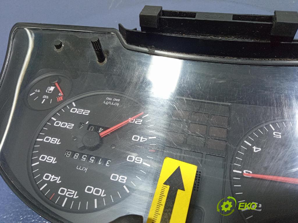 Audi 80 1994 prístrojovka/ budíky 8A0919033CA