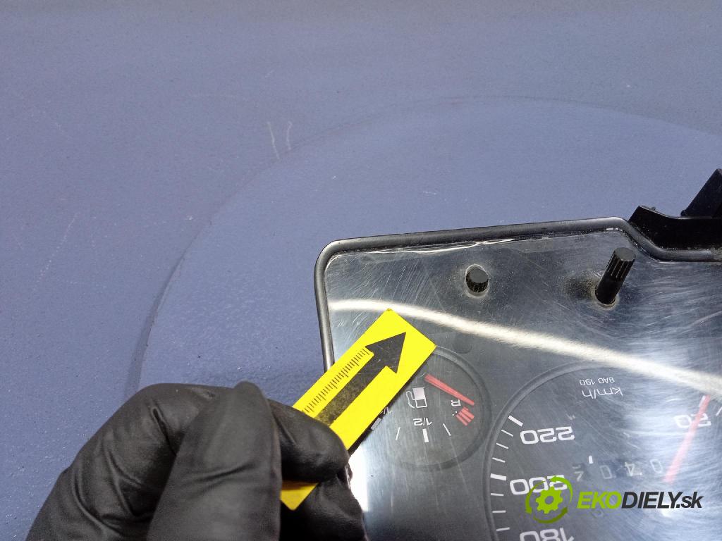 Audi 80 1994 Přístrojová deska 8A0919033CA