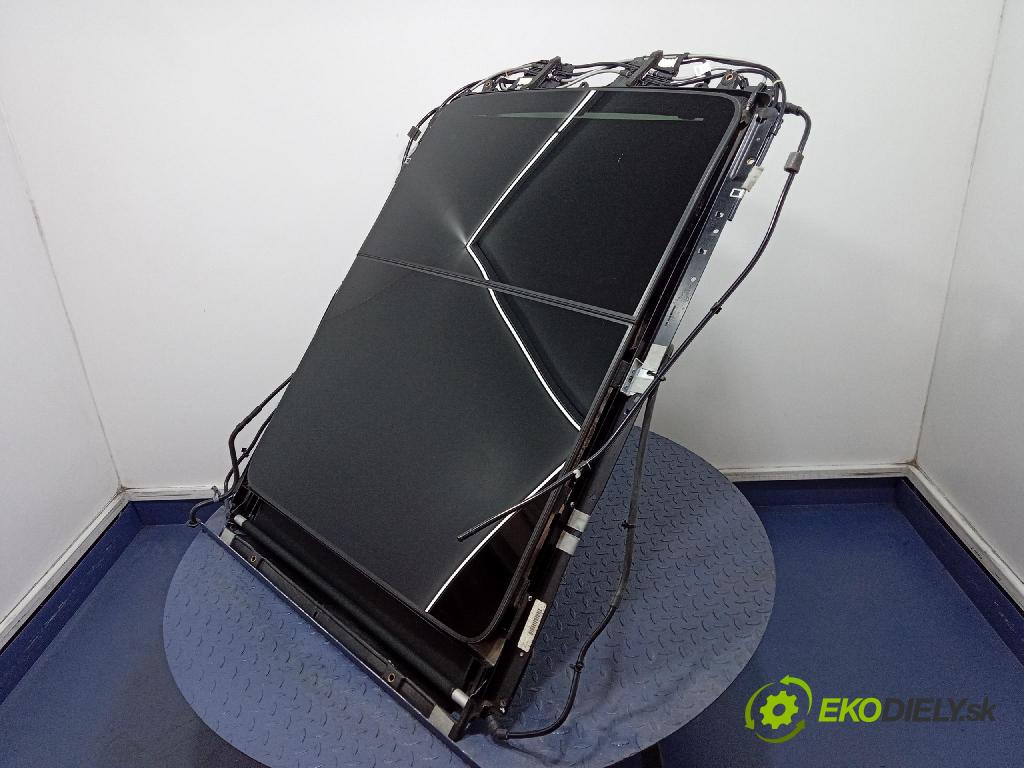 Jeep Grand Cherokee 2020 Střešní okno: 30022879K