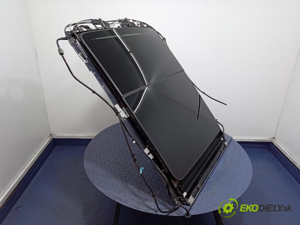 Jeep Grand Cherokee 2020 Střešní okno: 30022879K