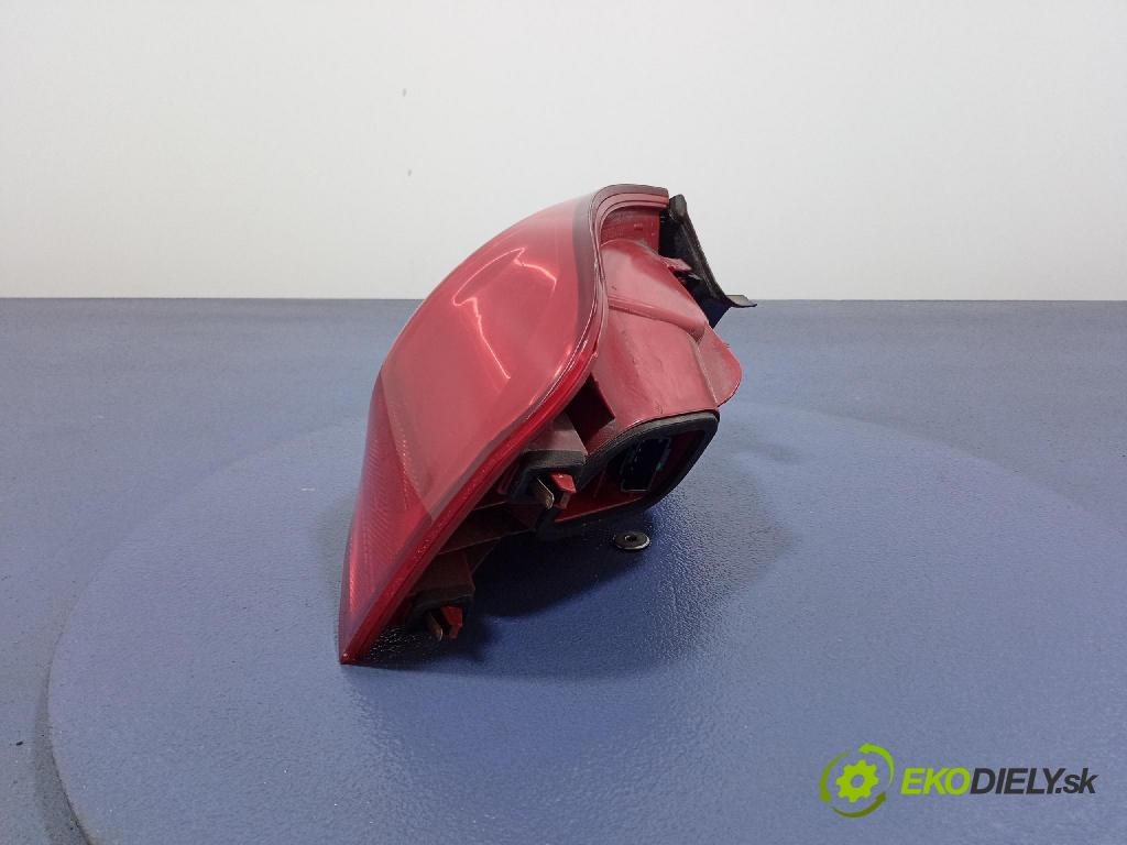 Vw Passat 2006 svetlo / reflektor zad Prava: Vonkajsia: 3C9945096B