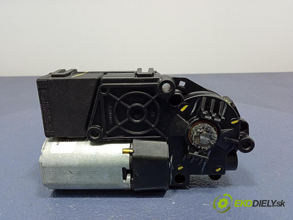 Jeep Grand Cherokee 2020 Střešní okno: 30020271L