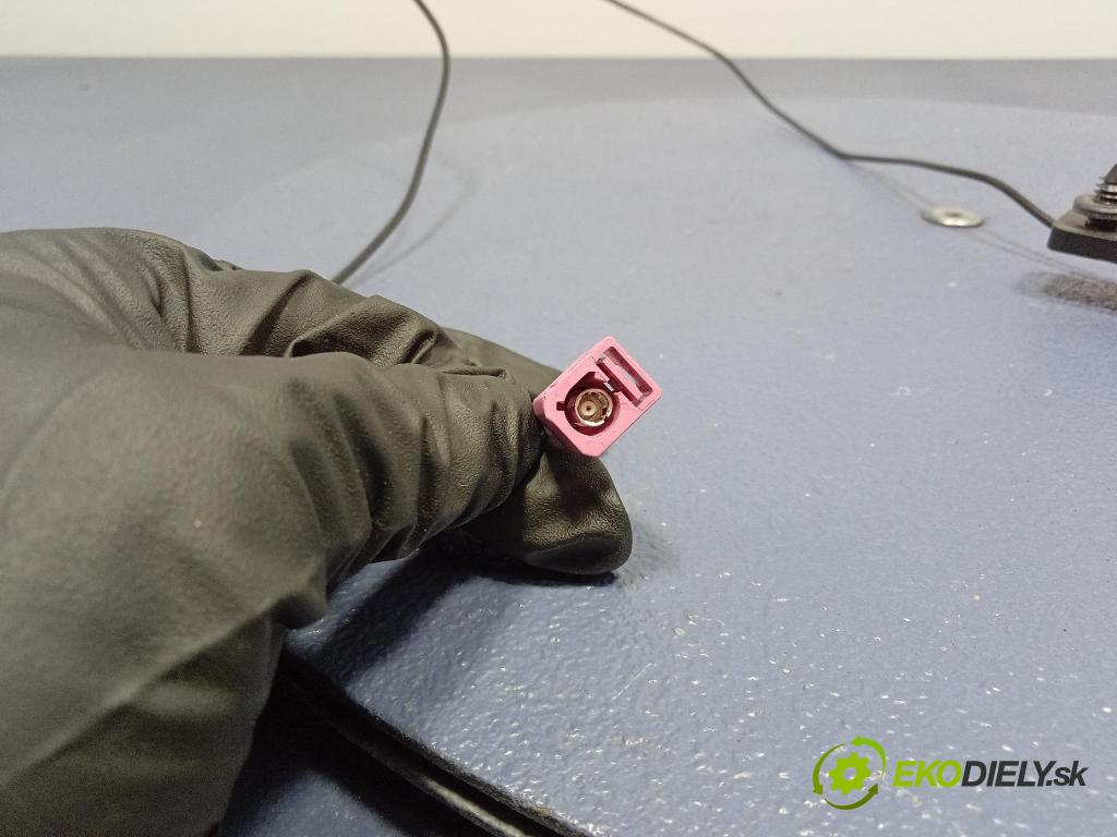 Jeep Grand Cherokee 2020 Antena 68185768AD