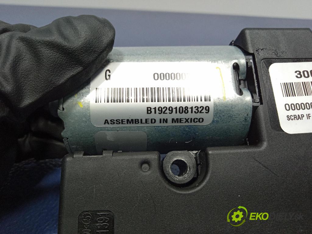 Jeep Grand Cherokee 2020 Střešní okno: 30020271L