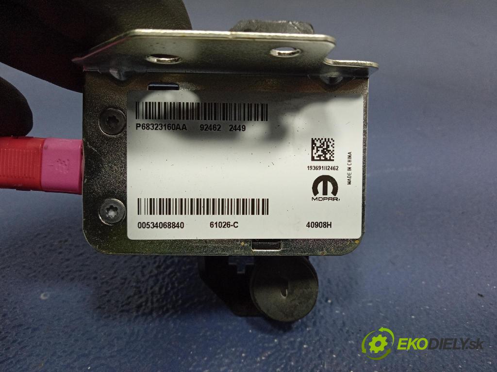 Jeep Grand Cherokee 2020 Antena 68323160AA