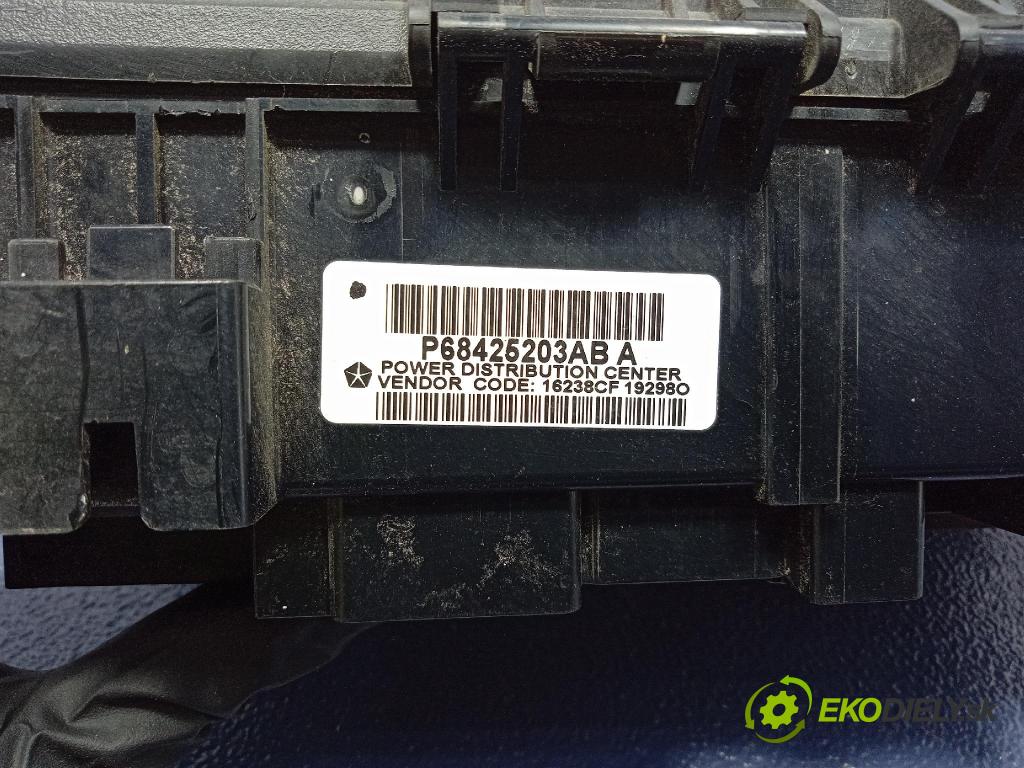 Jeep Grand Cherokee 2020 skrinka Poistky: 68425203AB