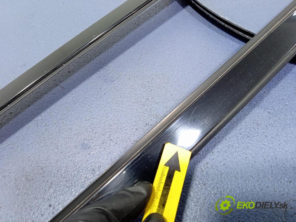 Audi A3 2007 lišta Dekoratívne: