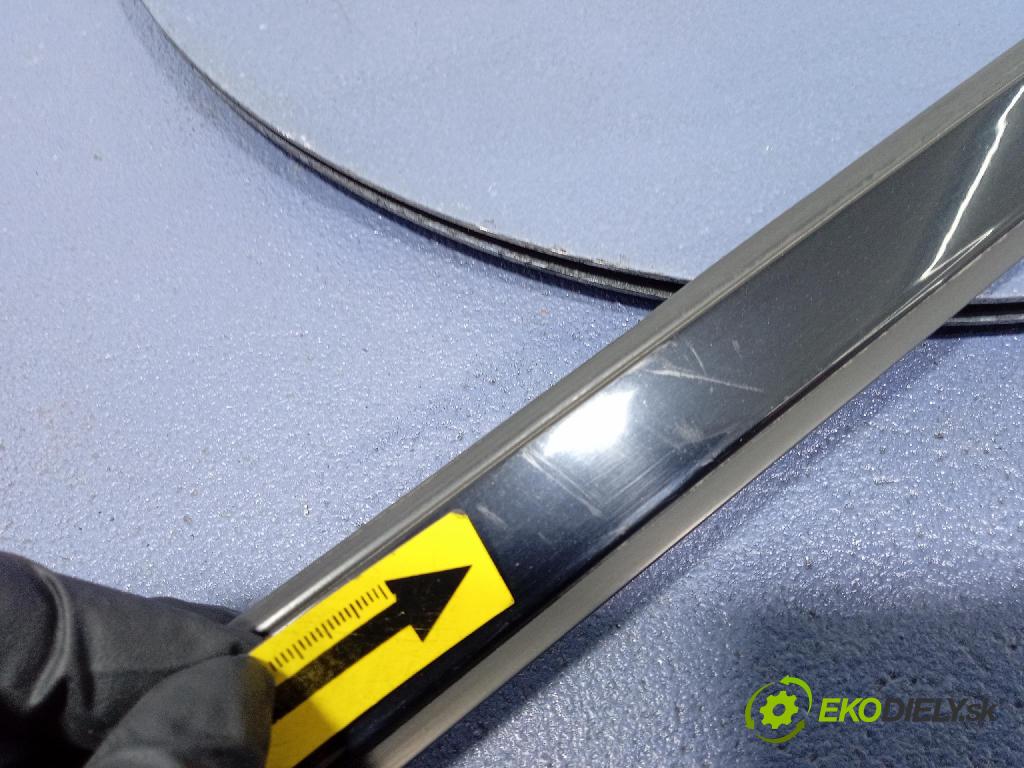 Audi A3 2007 lišta Dekoratívne: