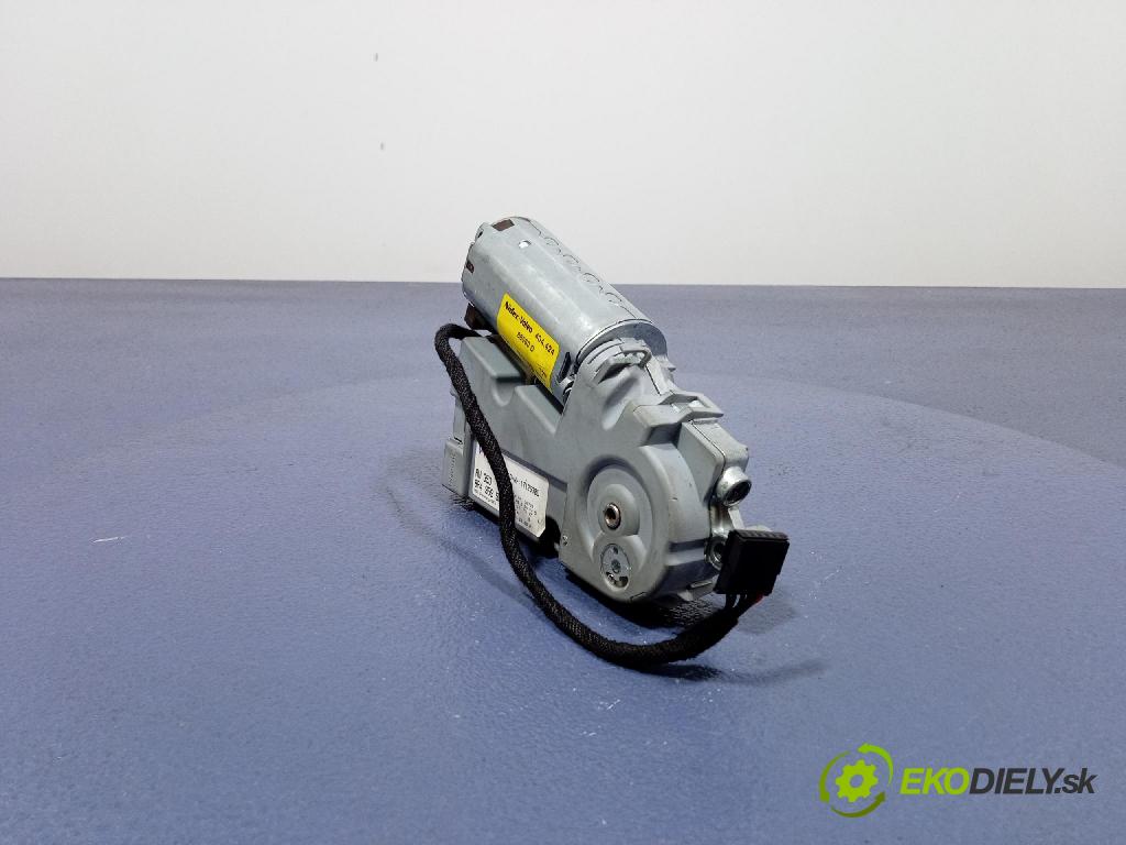 Audi A3 2007 Střešní okno: 8P4959591