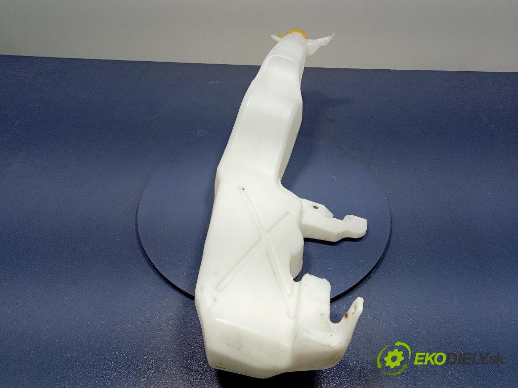 Jeep Grand Cherokee 2020 nádržka Podložka: