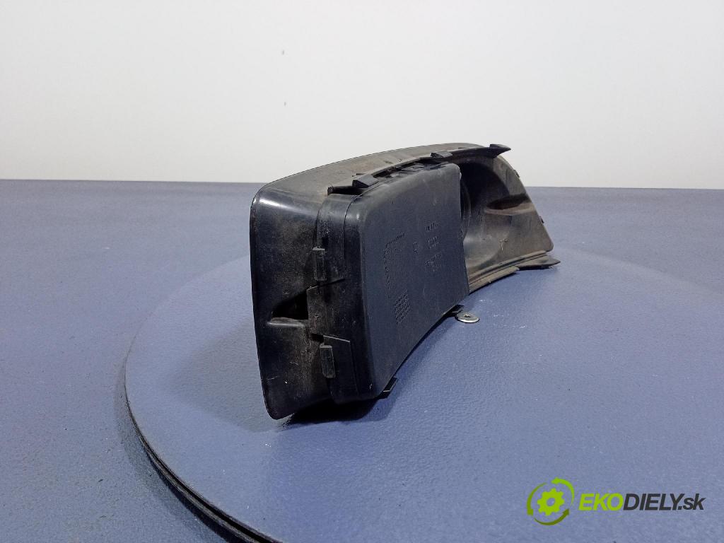 Audi A3 2007 lišta Dekoratívne: 8P4807682F