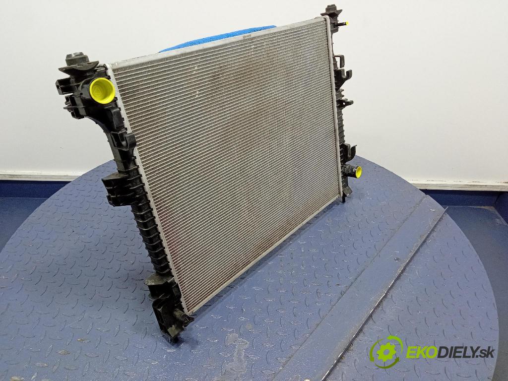 Jeep Grand Cherokee 2020 chladič Voda: