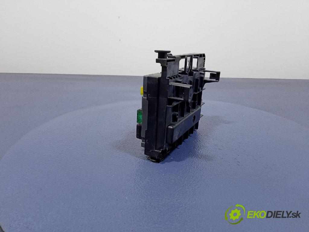 Citroen C4 2008 skrinka Poistky: 9664706280