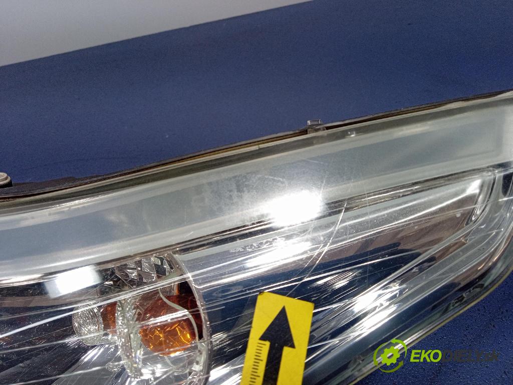 Citroen C4 2008 Reflektor: Vľavo: 9684381980