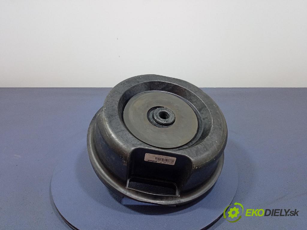 Mazda 6 2005 Mluvčí: / Subwoofer: GJ5A66960