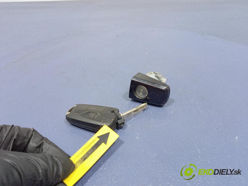 Opel Zafira 2006 řídící jednotka Motor: 12992406