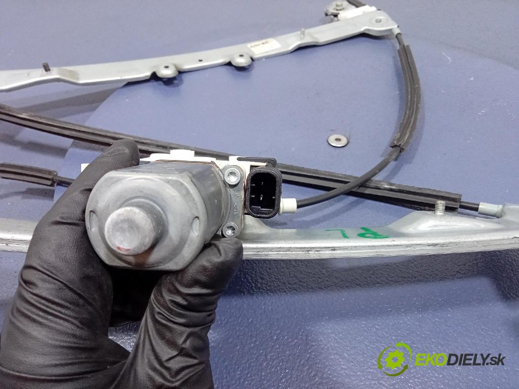 Mitsubishi Colt 2010 mechanizmus okna Okná: Predné Vľavo: 5713A133