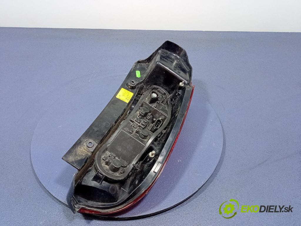 Mitsubishi Colt 2010 svetlo / reflektor zad ľavá Vonkajsia: 8330A479