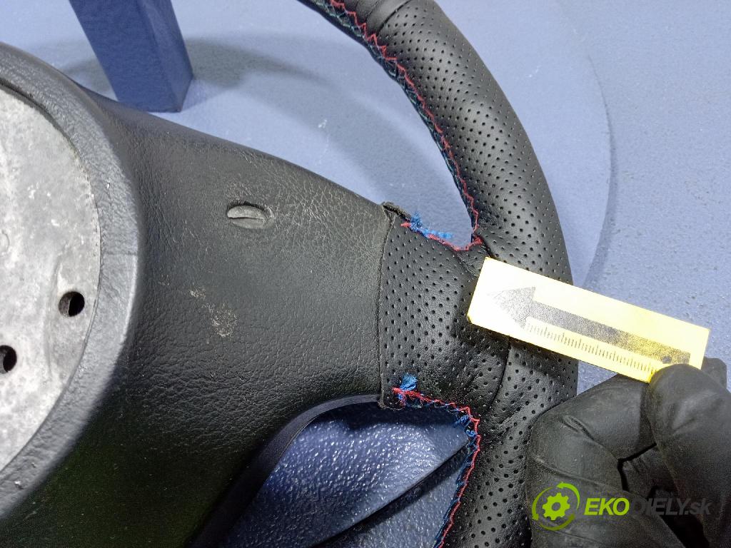 Bmw Seria 3 2002 volant