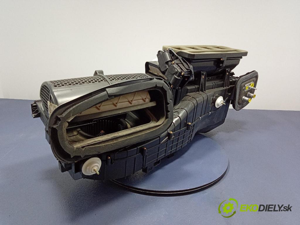 Jeep Grand Cherokee 2020 radiator 68412082AB