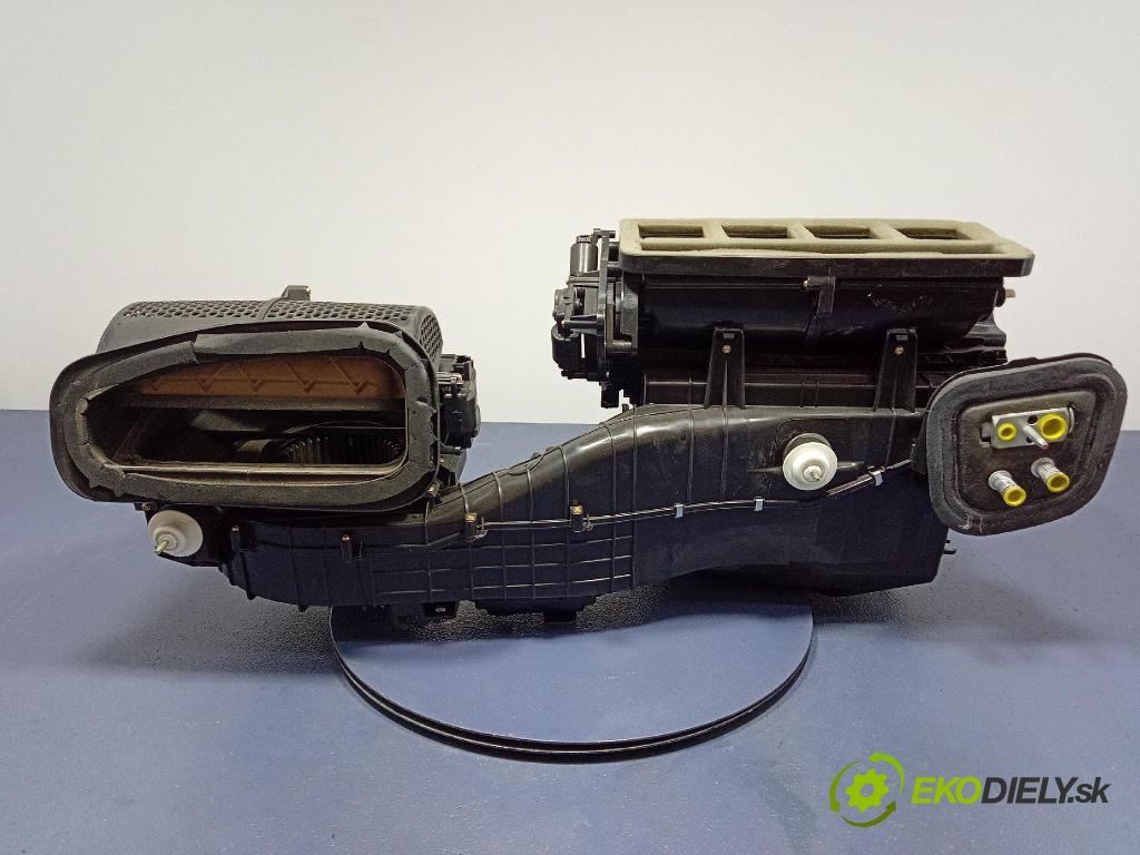 Jeep Grand Cherokee 2020 radiator 68412082AB