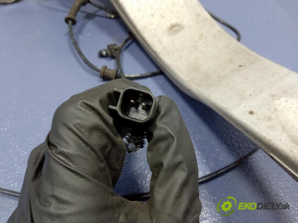 Jeep Grand Cherokee 2020 náboj Prava: 04877712AC