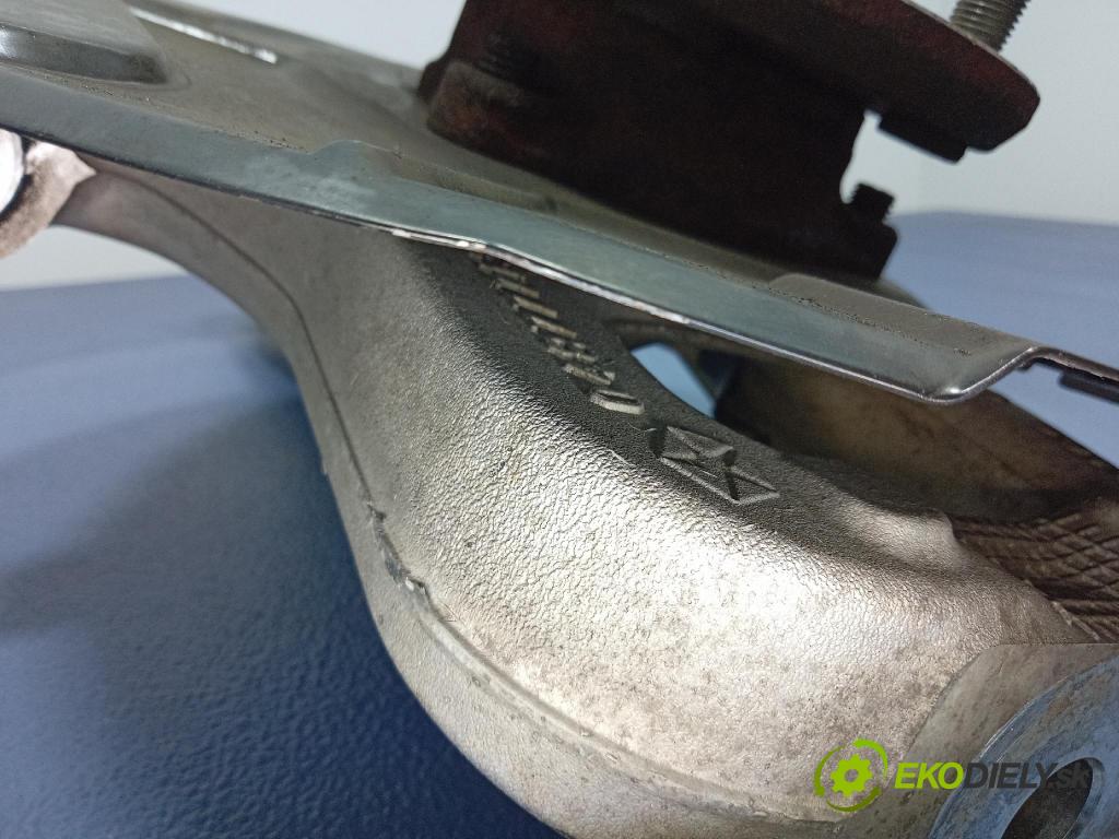 Jeep Grand Cherokee 2020 náboj ľavá 04877713AC