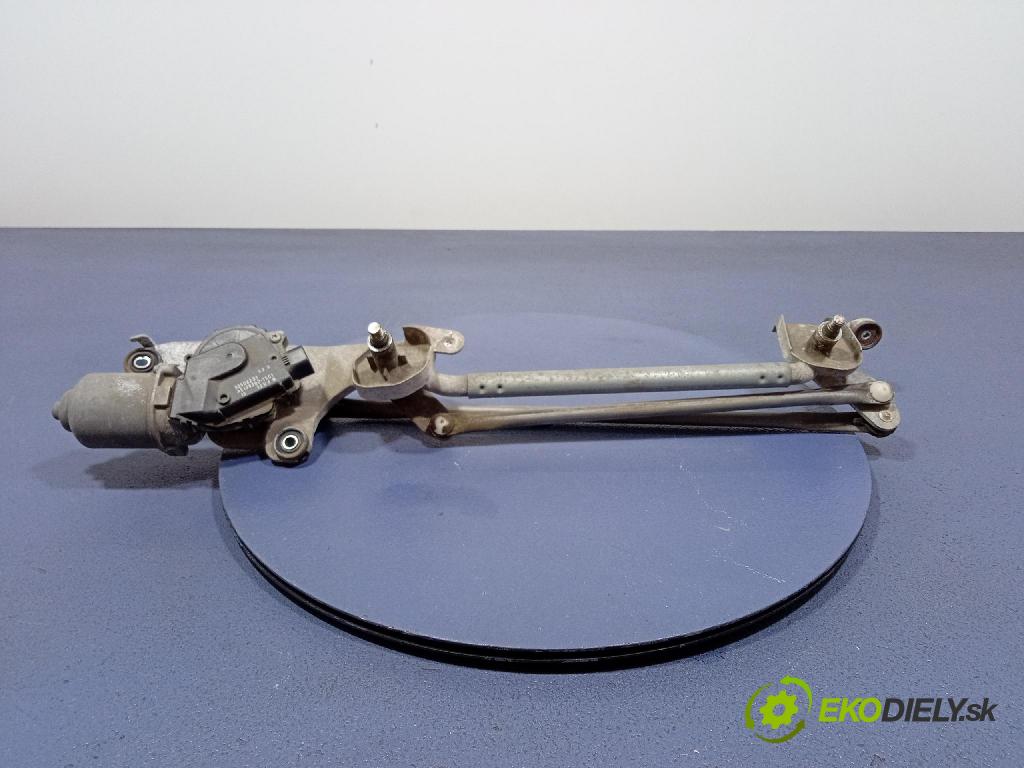 Mitsubishi Colt 2010 mechanizmus motor: Stierače: Predné 8250A231