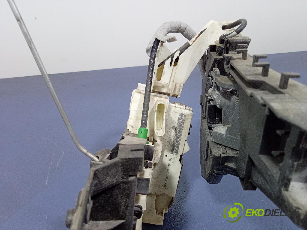 Mercedes A-Klasa 2005 zámek dveře před Levý: 1697202535