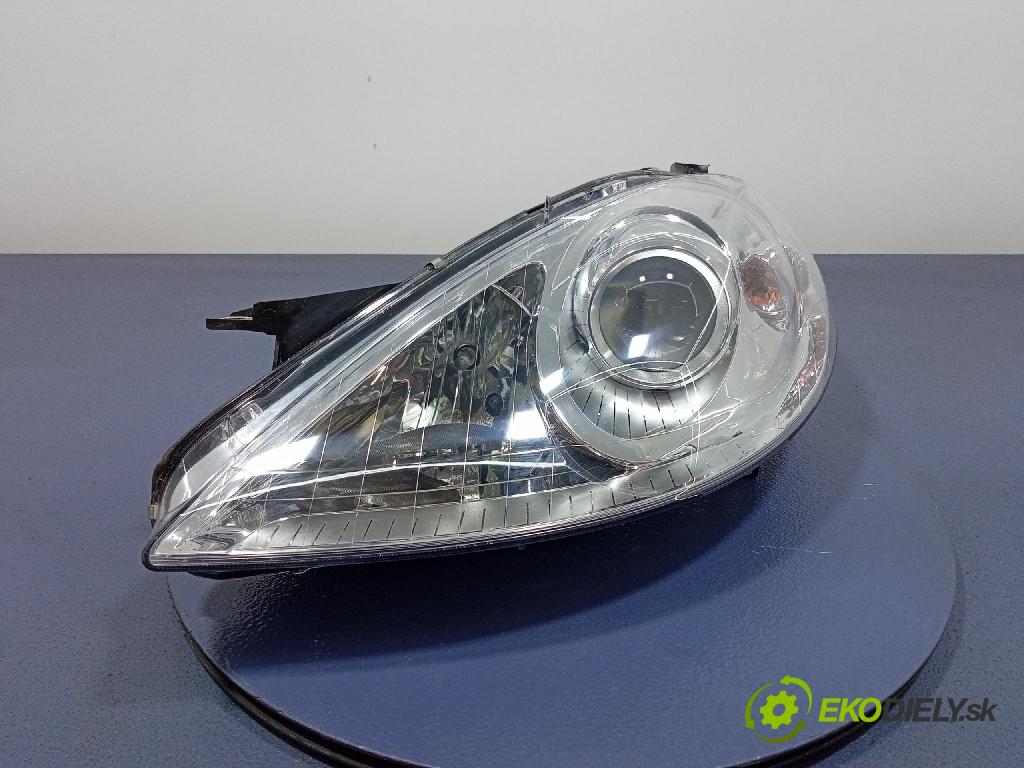 Mercedes A-Klasa 2005 Reflektor: Vľavo: 440-1144L