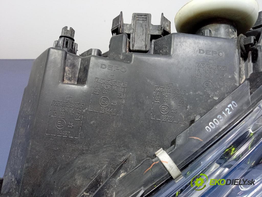 Mercedes A-Klasa 2005 Reflektor: Vľavo: 440-1144L