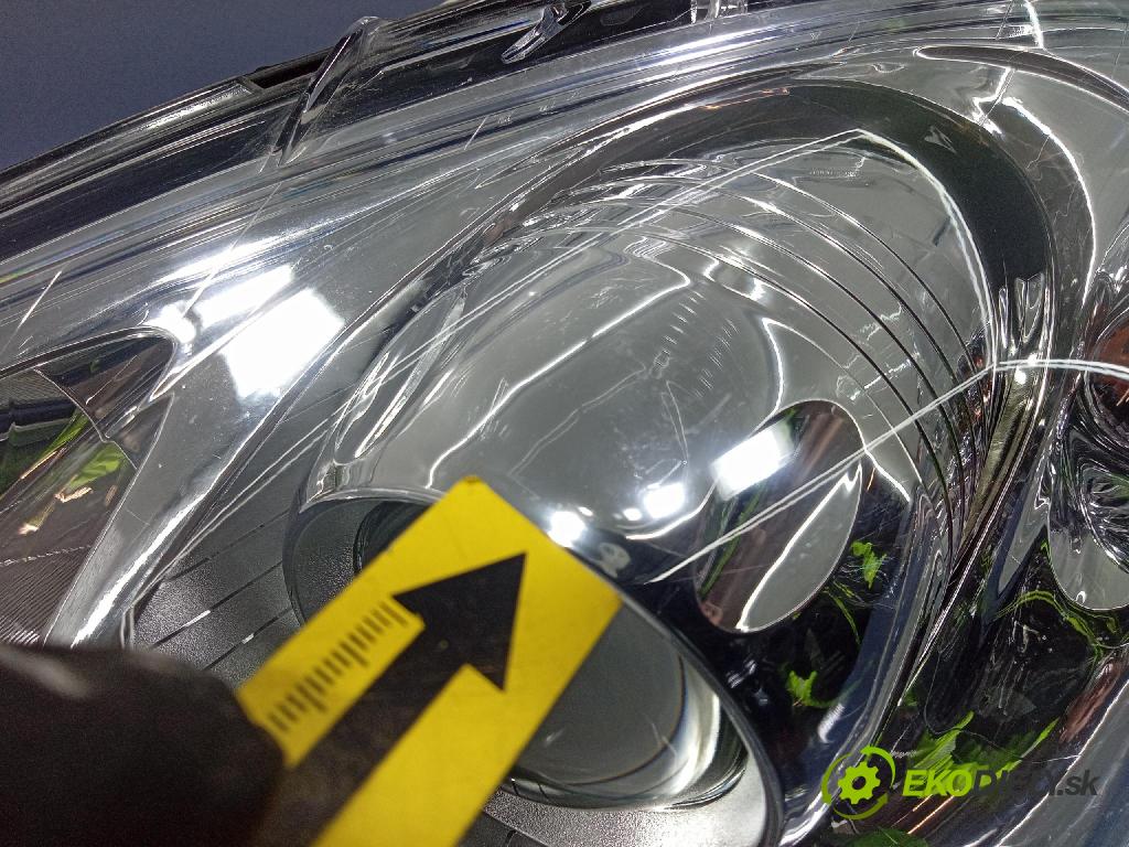 Mercedes A-Klasa 2005 Reflektor: Vľavo: 440-1144L