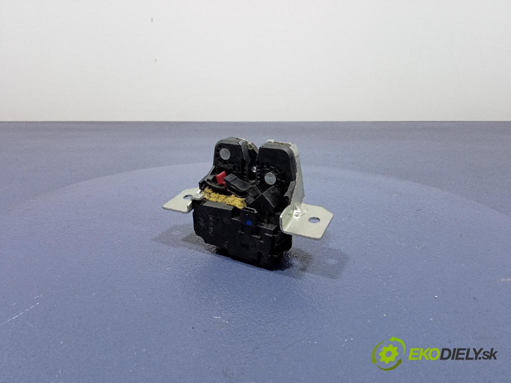 Mercedes A-Klasa 2005 zámok Klapky: kufra: A1697400135