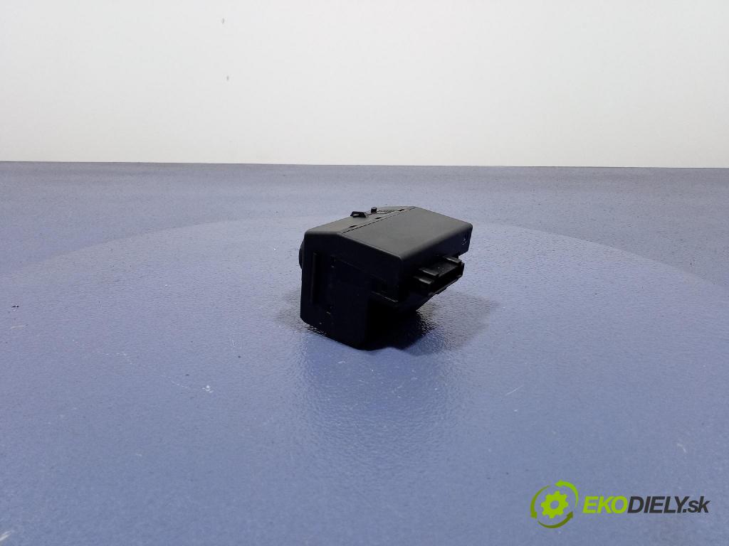 Mercedes A-Klasa 2005 Spínač zapalování. 1695451308