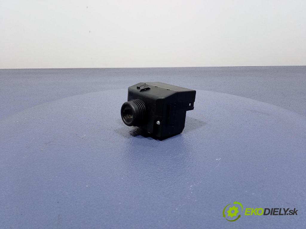 Mercedes A-Klasa 2005 Spínač zapalování. 1695451308