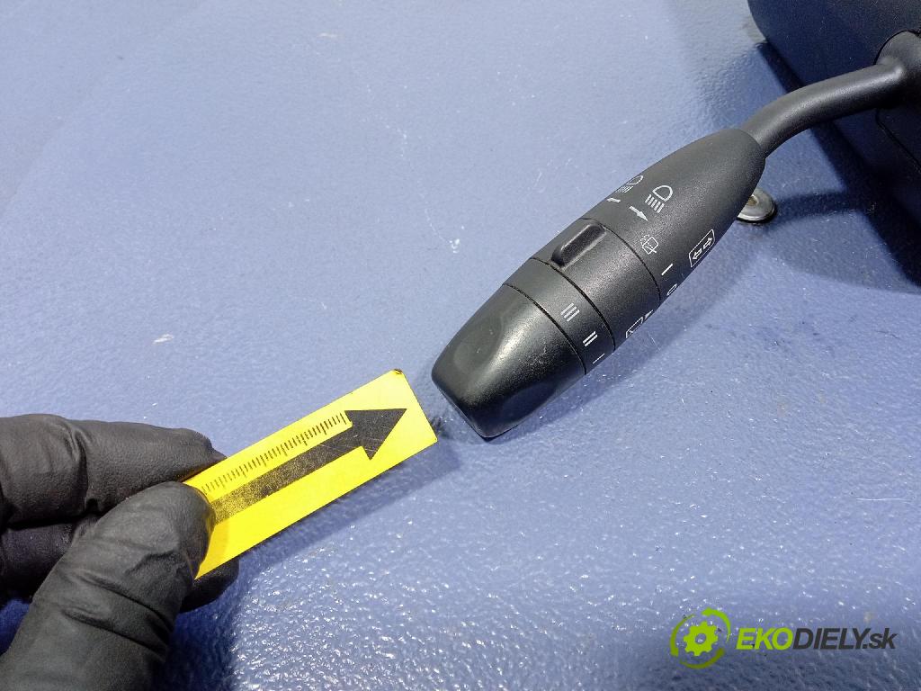 Mercedes A-Klasa 2005 prepínač Komplex: A1694620123