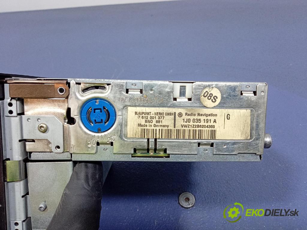 Vw Passat 2002 Radio I Navigácia: 1J0035191A