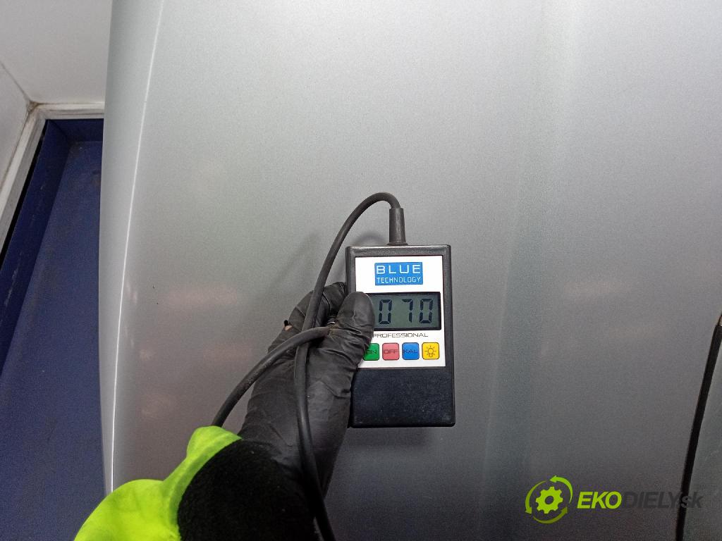 Kia Retona 2000 kapota přední: