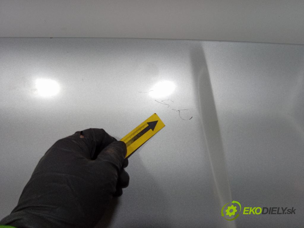 Kia Retona 2000 kapota přední: