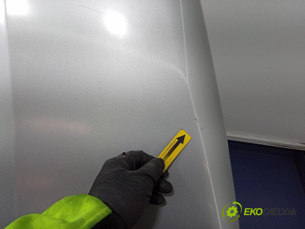 Kia Retona 2000 kapota přední: