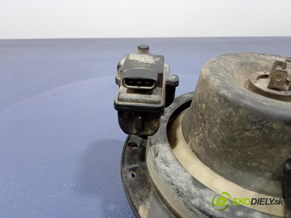 Kia Retona 2000 světlo Levý: