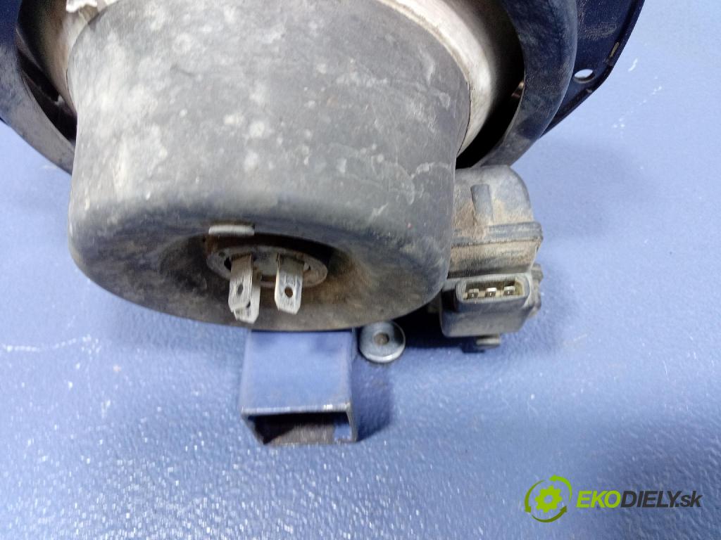 Kia Retona 2000 světlo v pravo: