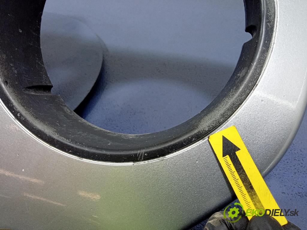 Kia Retona 2000 miežka / Gril: