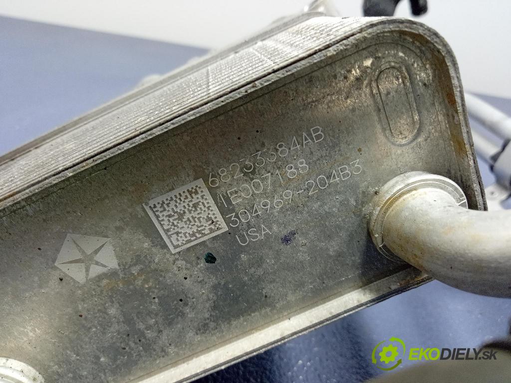 Jeep Grand Cherokee 2020 chladič oleja 68233384AB