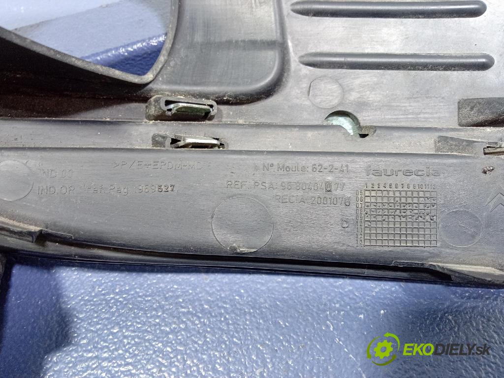 Citroen C4 picasso 2010 lišta narazník 9680404077