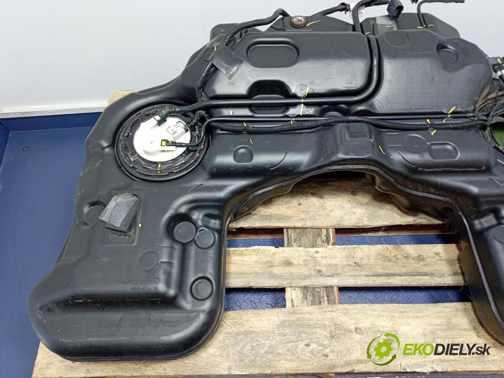 Jeep Grand Cherokee 2020 Nádrž: paliva 68373332AD