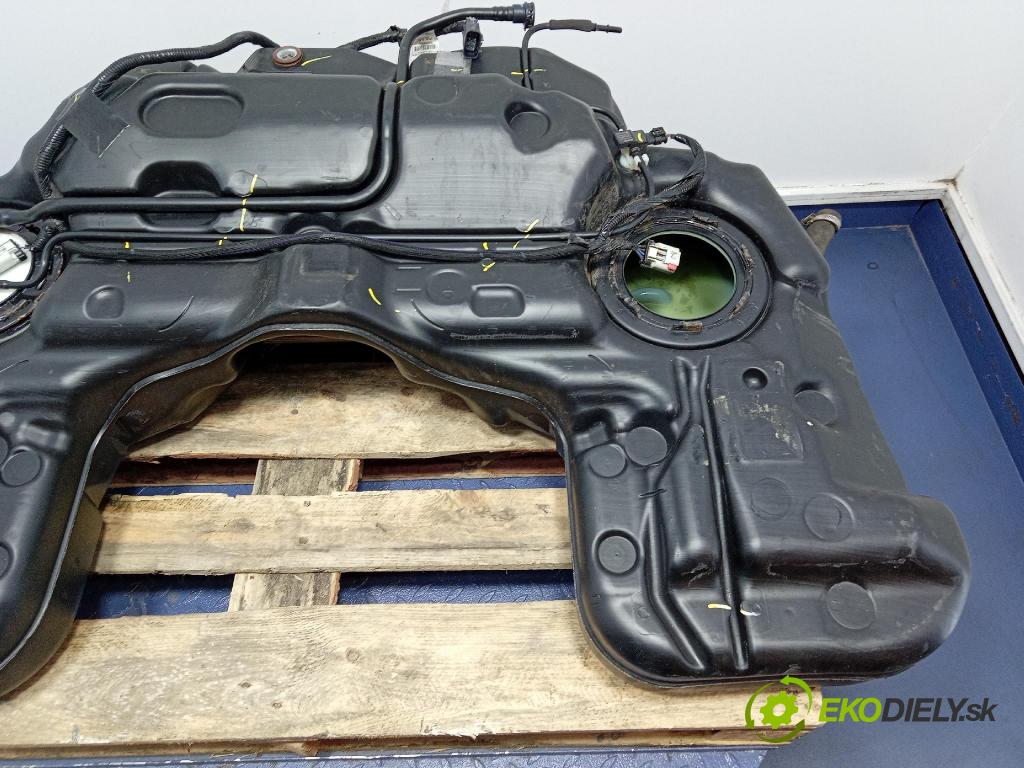 Jeep Grand Cherokee 2020 Nádrž: paliva 68373332AD