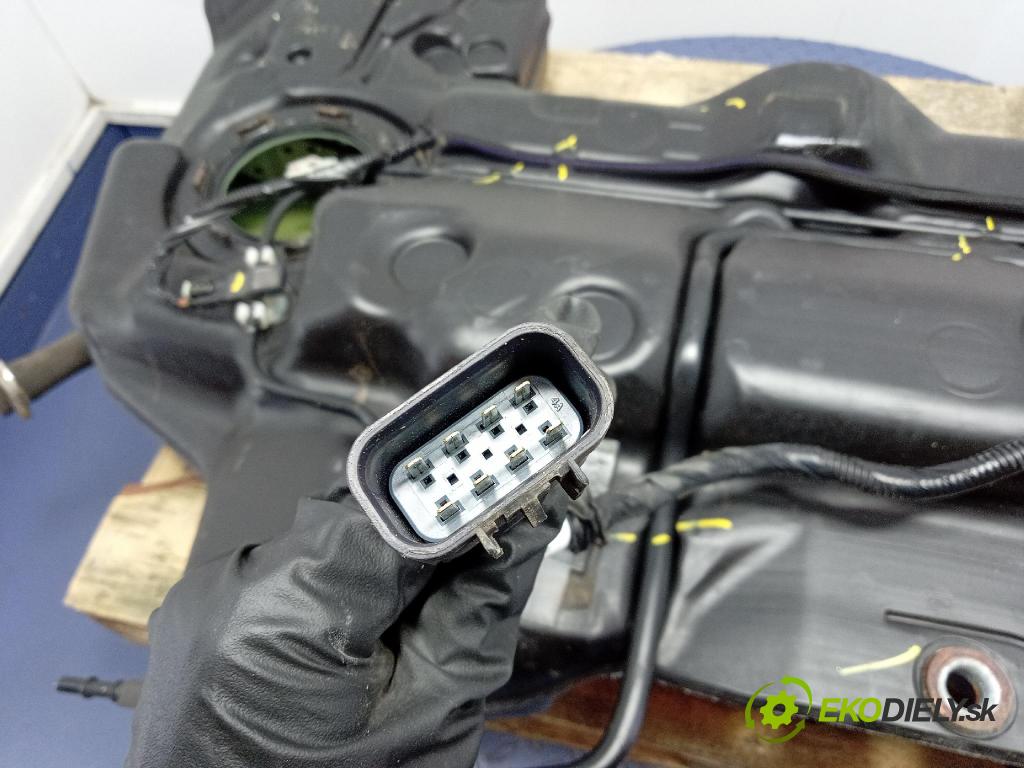 Jeep Grand Cherokee 2020 Nádrž: paliva 68373332AD